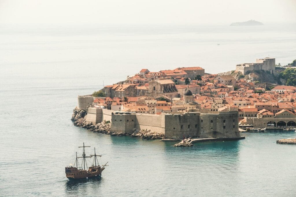 Impresionante fotografía aérea del casco antiguo de Dubrovnik