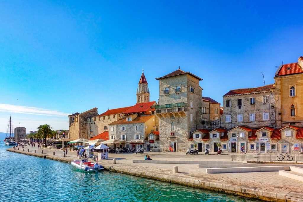 Město Trogir se připojuje k boji proti plastovému odpadu 2 trogir, historic center, city, port, adria, tourism, vacations, nature, croatia, mediterranean, summer, to travel