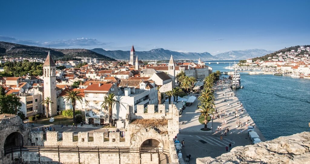 Město Trogir se připojuje k boji proti plastovému odpadu 1 port, nature, buildings, boats, sea, ocean, shore, trogir, croatia