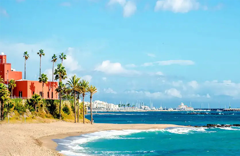 FOTO DE BENALMADENA COSTA, EN LA FOTO ESTA EL PASEO MARITIMO
