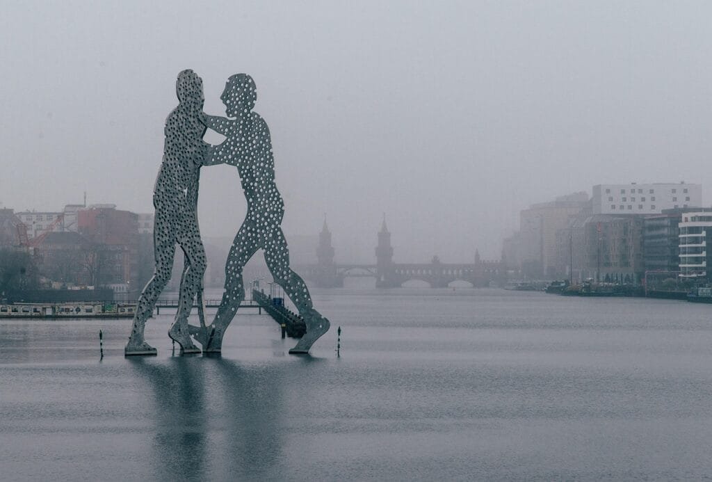 sculpture, molecule man, berlin, fog, spree, artwork, city, berlin, berlin, berlin, berlin, berlin