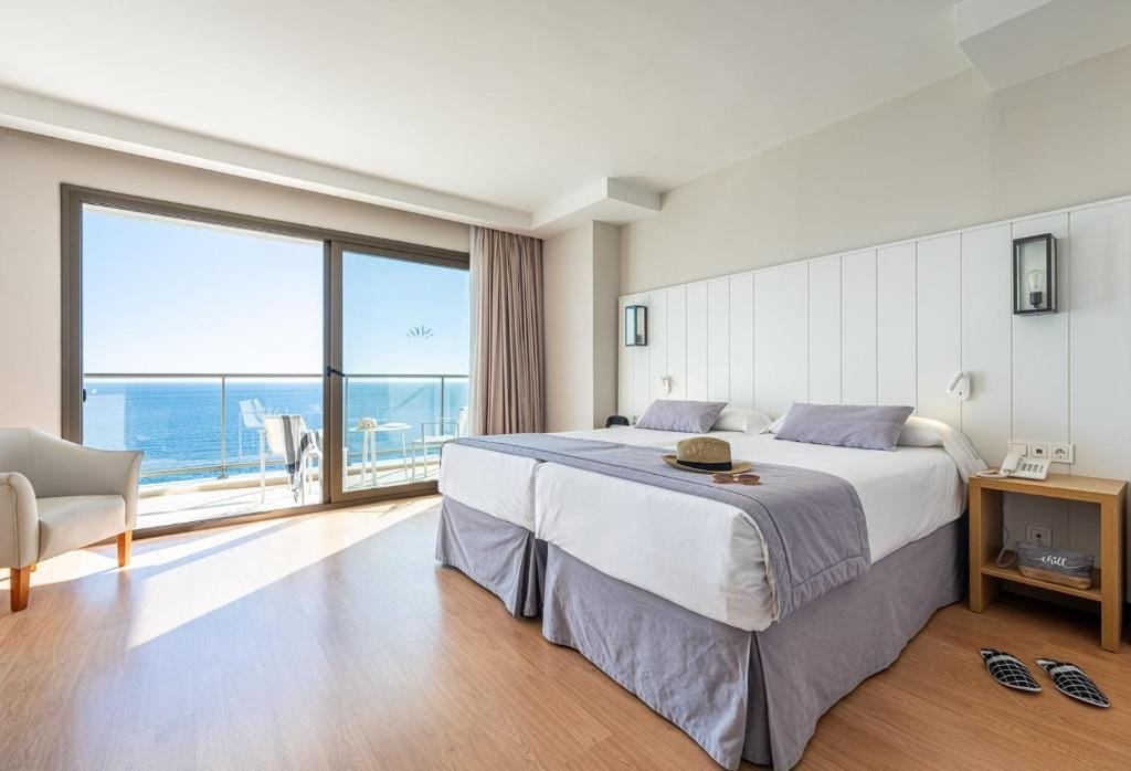 hotel estival torrequebrada habitacion