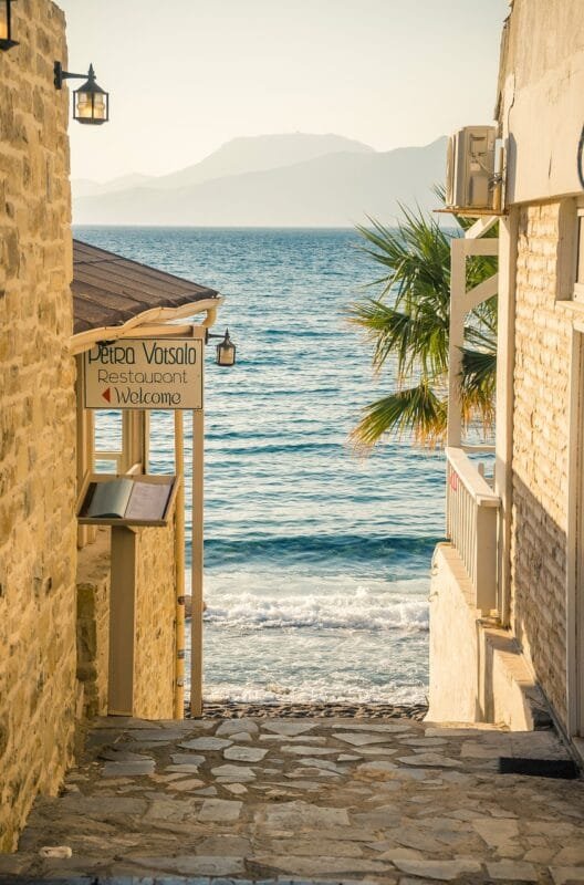 Creta Grecia | La Tua Guida Definitiva all'Isola Verde 2 edificios y el mar