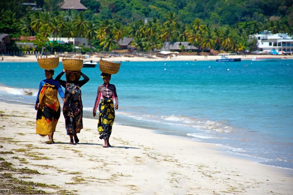 Afrika | Zaujímavé miesta ktoré by si mal vidieť 2 madagascar, africa, women, island, see, people, nature, landscape, summer, holiday, woman, madagascar, madagascar, madagascar, madagascar, madagascar