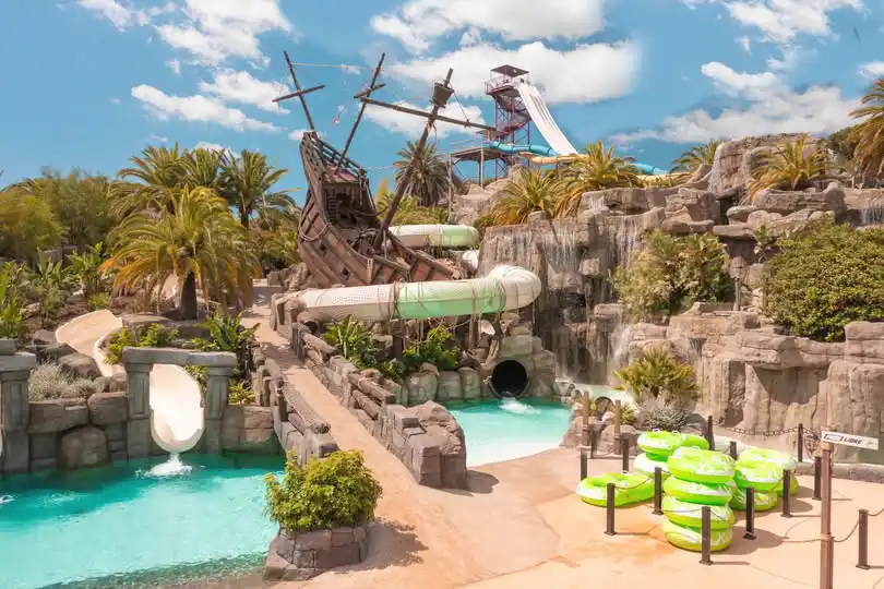 Co vidět a dělat v Torremolinos | Nejlepší pláže, aktivity 34 aquapark tobogan