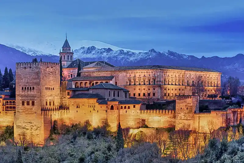 ALHAMBRA V GRANADE - Travelianis | výlety, dovolená, tipy, novinky