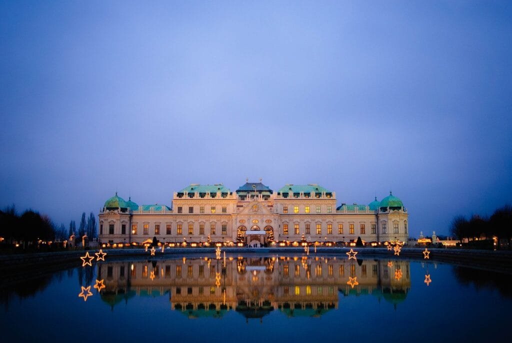 Le Migliori Cose da Fare a Vienna | Storia, Musica e Cultura 1 gc1db60f33c29026cc855a11d574ca154ccf1280aa952f3c556c61043977e95cb9d001b9e1f1a326cf56a1ae45e7d809f 1280 674855