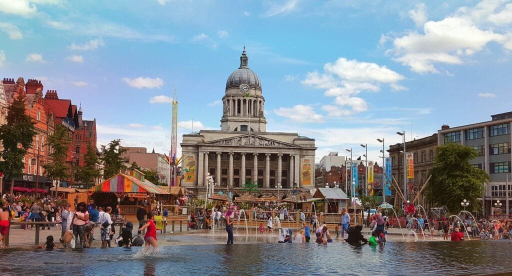 Nottingham: Scopri la Terra di Robin Hood, Guida di Viaggio 1 nottingham center